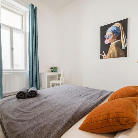 Wellness Retreat With Sauna & Jacuzzi - 1 Min To Opera Budapest Esterno foto
